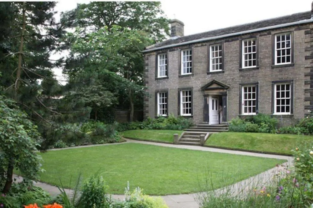 Artist Hideaway Main Street Haworth Villa